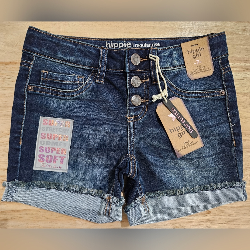 🎀 $8 Hippie Girl Cuffed Shorts with 3 Snap Buttons